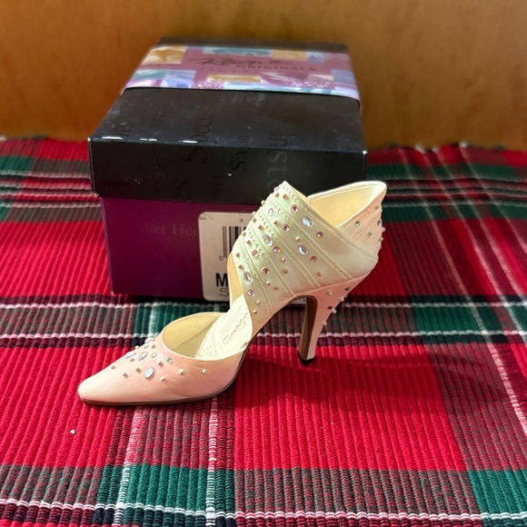 Just The Right Shoe Elegant Pink Heels - Picture 2 of 5